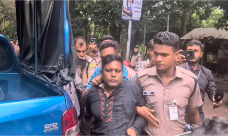 ফুল দিতে এসে ধানমন্ডি থেকে যুবলীগ কর্মী আটক