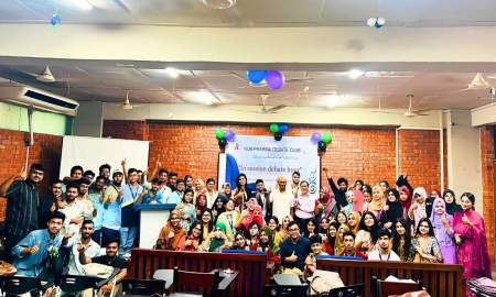 এনইউবি ফার্মা ডিবেট ক্লাবের ওরিয়েন্টেশন অনুষ্ঠিত 