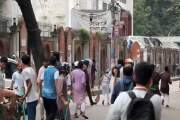 ঢাকা আলিয়ায় শিবির ও ছাত্রদলের সংঘর্ষ চলছে, আহত ১৩