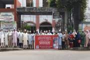 ঢাকা আলিয়ায় হামলার প্রতিবাদ জানিয়ে মানববন্ধন ও ৩ দফা দাবি