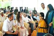 জুলাই গণঅভ্যুত্থানে আহত যোদ্ধা মিতুর খোঁজ নিলেন প্রধানমন্ত্…
