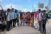 খুলনা কৃষি বিশ্ববিদ্যালয়ের অস্থায়ী ক্যাম্পাসেও ছড়িয়ে পড়ে আন…