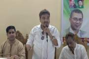 কনস্টেবলের মতোও লাগে না—ওসিকে যুবদল আহ্বায়ক