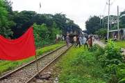 এক ঘণ্টা পর আবার ঢাকা-ময়মনসিংহ রুটে ট্রেন চলাচল শুরু