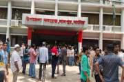 নাটোরে ফ্যামিলি কার্ড শুমারির নিয়োগ নিয়ে অনিয়মের অভিযোগ, ক্…