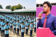 চাকরি নয়, চরাঞ্চলের শিশুদের ভবিষ্যৎ গড়ছেন ‘শিক্ষা ফেরিওয়ালা…