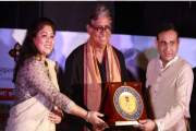 শিল্পী আফজাল হোসেনকে ‘সৃজনকলা গুণীজন সম্মাননা ২০২৬’ দিল রবী…
