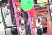 প্রথম দিনেই দুর্ঘটনার কবলে পিংক বাস