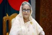 শেখ হাসিনাসহ যে ৭ জনকে আত্মসমর্পণে পত্রিকায় বিজ্ঞপ্তি দেওয়া…