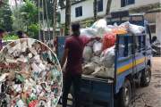 এক হাসপাতালের পিকআপভর্তি সরকারি ওষুধ নদীতে ফেলার সময় চালক আ…