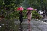 দুপুরের মধ্যে দেশের ৬ জেলায় ৬০ কিমি বেগে ঝড়ের আভাস