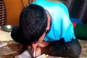 দুই হাত নেই, মুখে কলম ধরে দাখিল পাস রিয়াদের