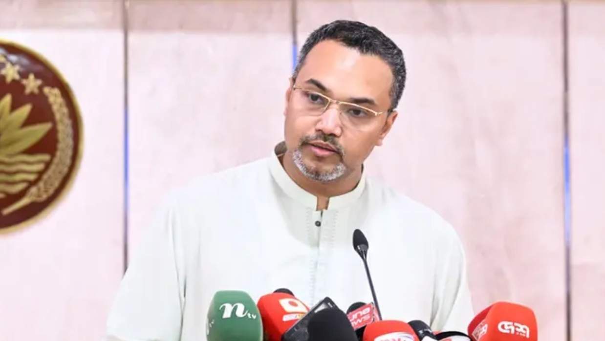 প্রধানমন্ত্রীর উপদেষ্টা ও তার কার্যালয়ের মুখপাত্র মাহ্দী আমিন