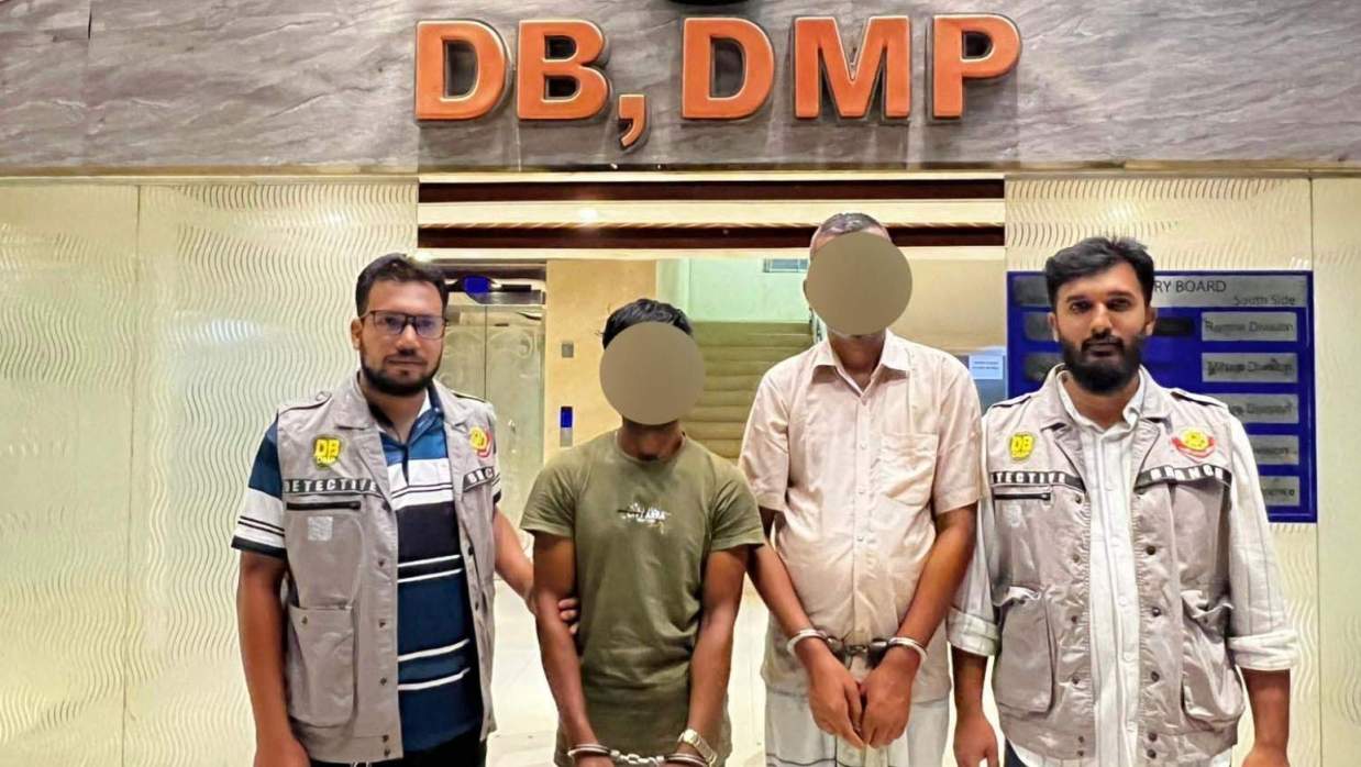 গ্রেপ্তার হওয়া দুই যুবক