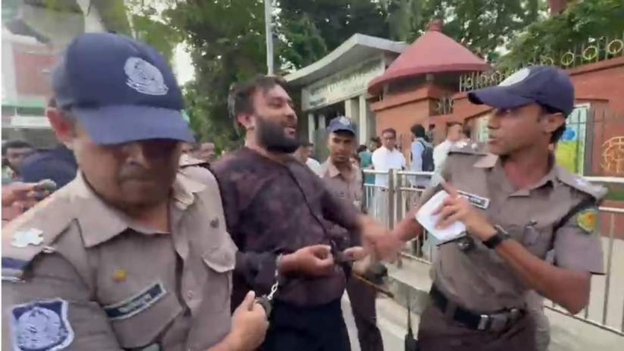 যুবককে আটক করেছে পুলিশ