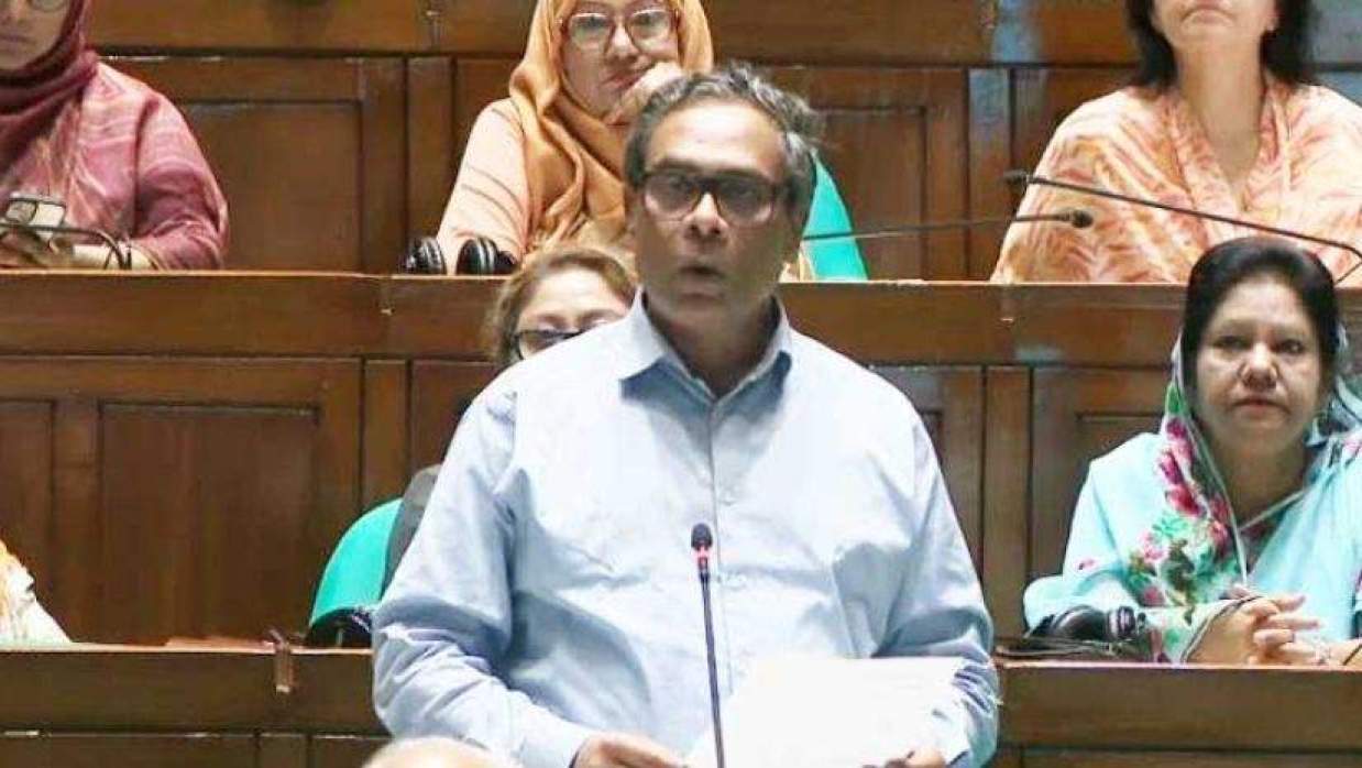 বক্তব্য রাখছেন স্বাস্থ্য প্রতিমন্ত্রী ড. এম এ মুহিত