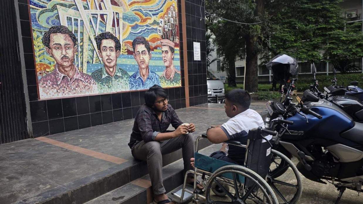 আলী নুরের পাশে ডাকসু নেতা এবি জুবায়ের
