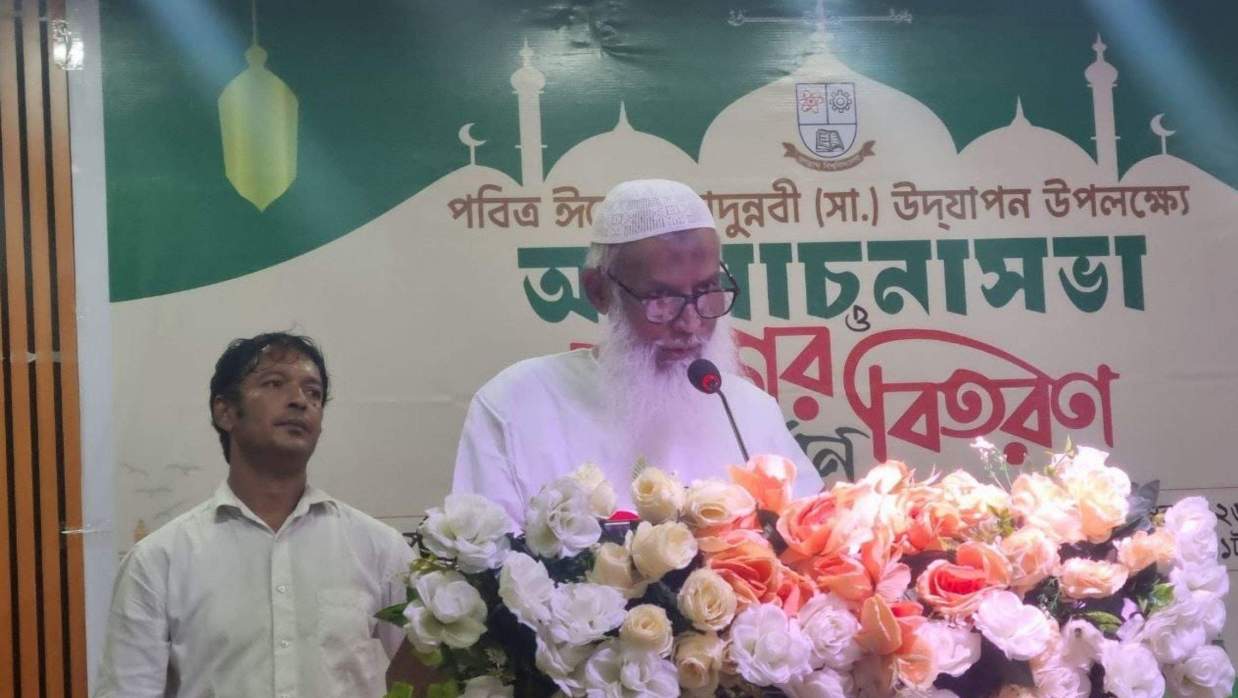 ধর্মমন্ত্রী কাজী শাহ মোফাজ্জল হোসেন কায়কোবাদ। ‎