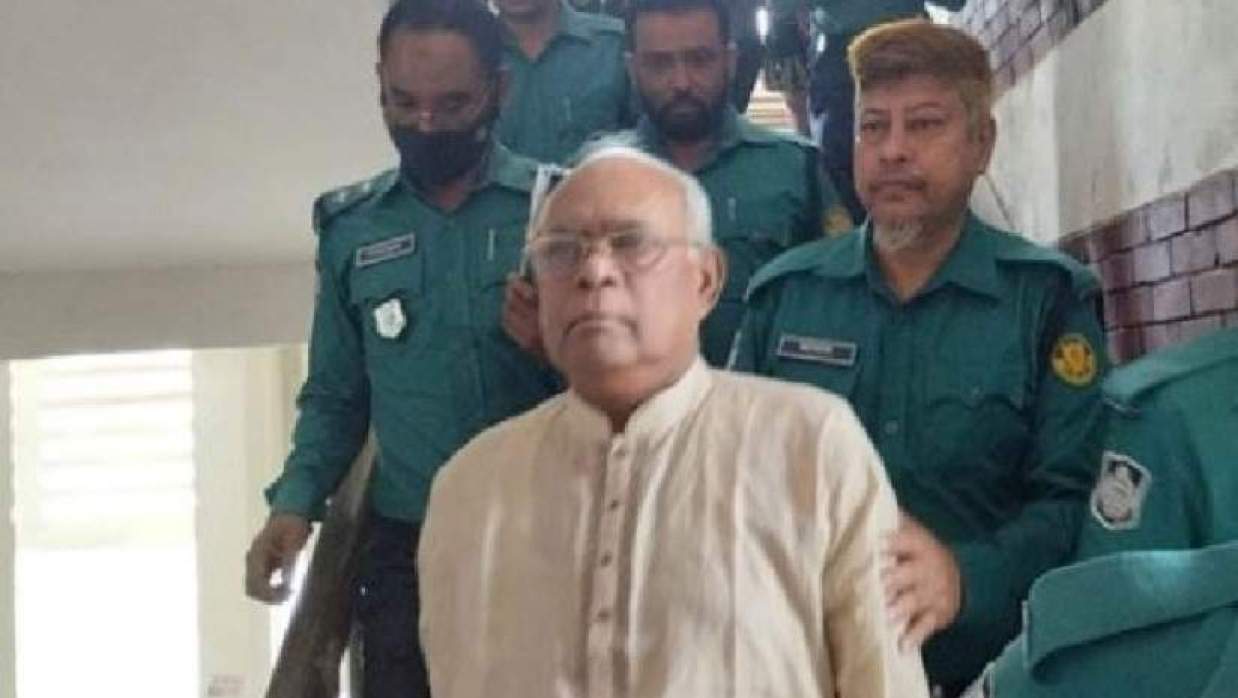  পুলিশের হাতে আটক এমপি খন্দকার মো. আজিজুল হক আরজু