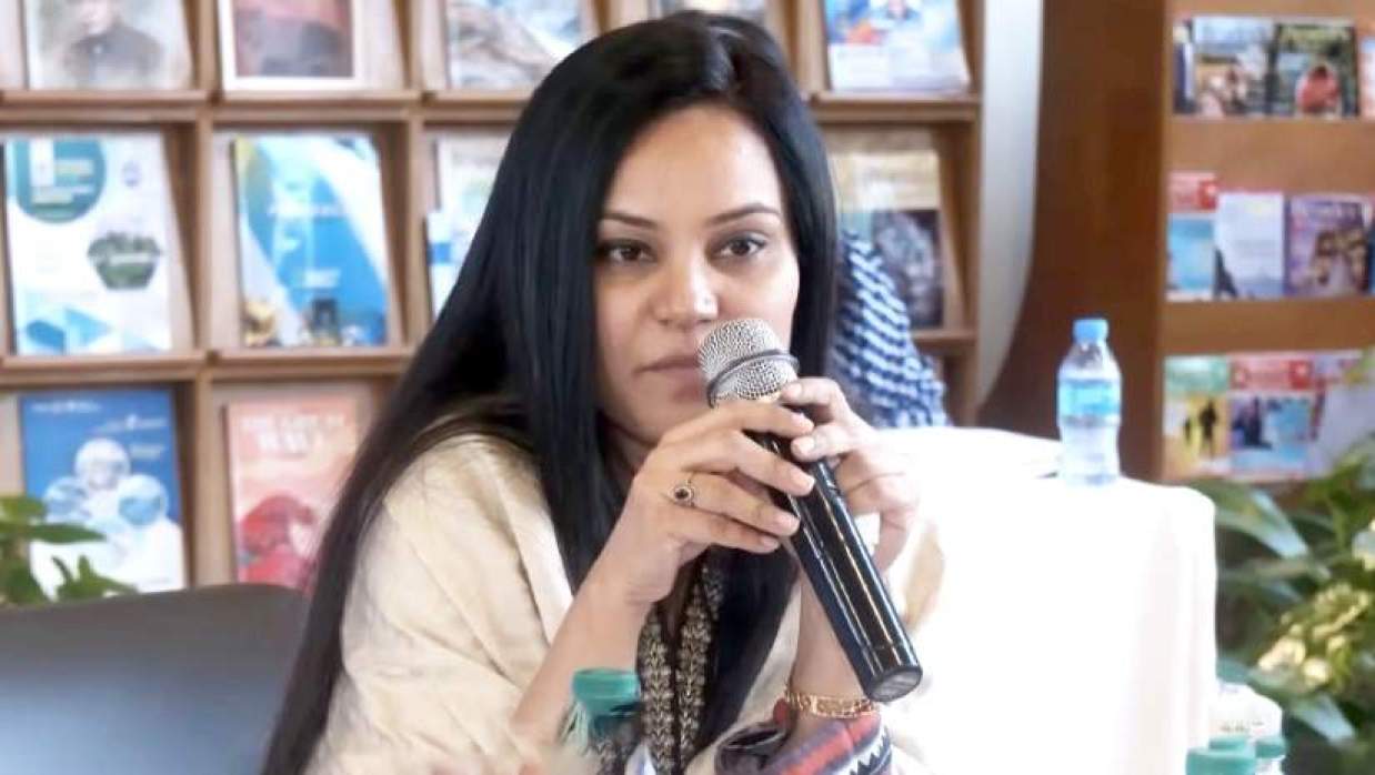 অধ্যাপক নাহরীন