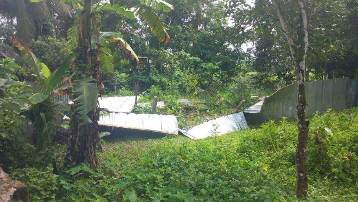 জমিজমা সংক্রান্ত বিরোধের জেরে বসতবাড়ি ভাঙচুর।
