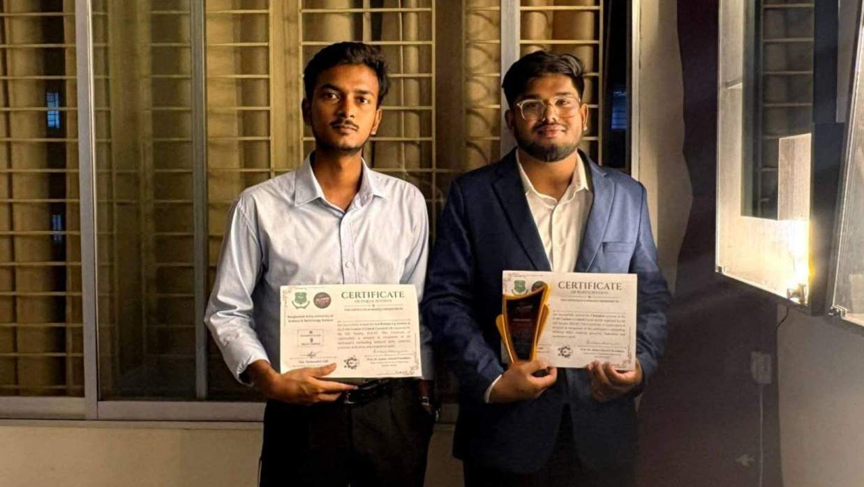 শরিফ ইবনে মিজান আল মাহমুদ ও তাওহীদ আহমেদ।