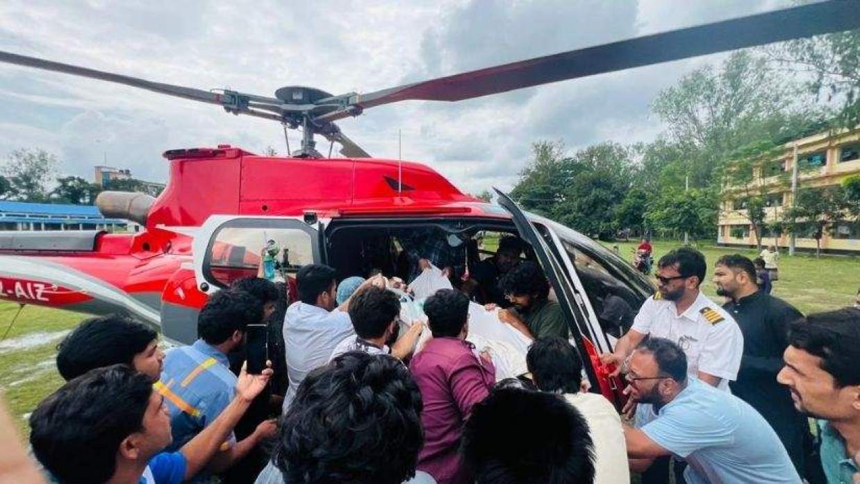 এয়ার অ্যাম্বুলেন্সে শিক্ষার্থীকে ঢাকায় পাঠাল রুয়েট 