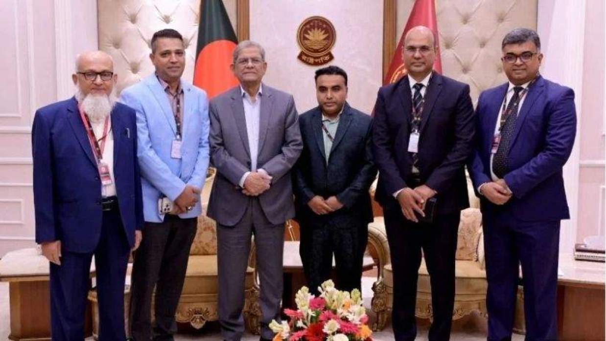 রাষ্ট্রপতির সঙ্গে সৌজন্য সাক্ষাতে সেন্ট্রাল ইউনিভার্সিটি অব সায়েন্স অ্যান্ড টেকনোলজির বিওটি চেয়ারম্যান ও প্রতিনিধি দল