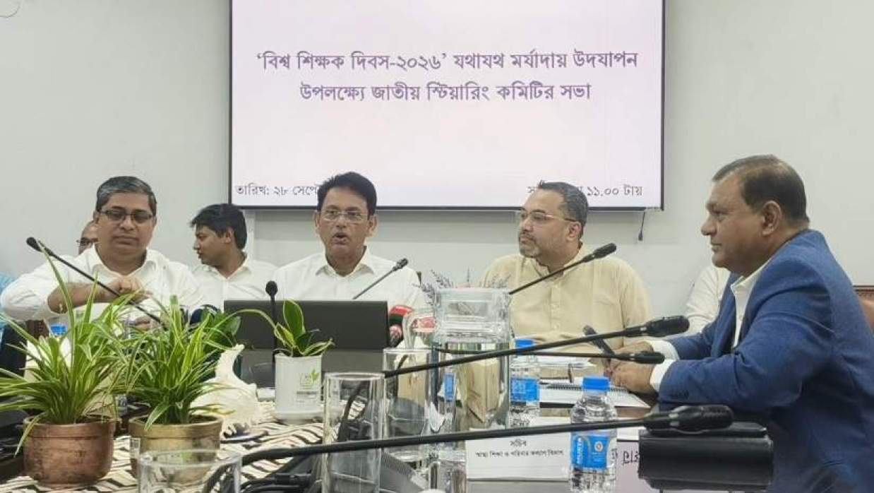 সচিবালয়ে সংবাদ সম্মেলনে কথা বলছেন শিক্ষা এবং প্রাথমিক ও গণশিক্ষা মন্ত্রী ড. আ ন ম এহছানুল হক মিলন