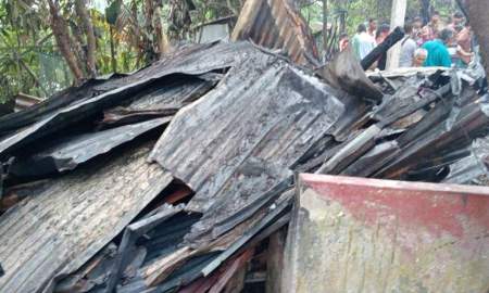 লক্ষ্মীপুরে আগুনে পুড়ে ছাই ১১ বসতঘর ও ৬ দোকান