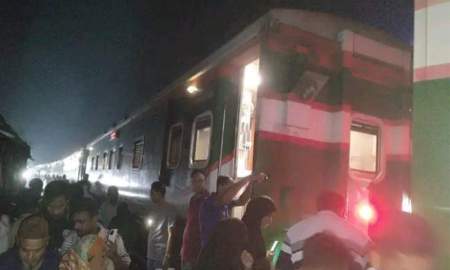 সান্তাহারে ট্রেনের বগি লাইনচ্যুত, ঢাকার সঙ্গে উত্তরবঙ্গের রেলযোগাযোগ বন্ধ