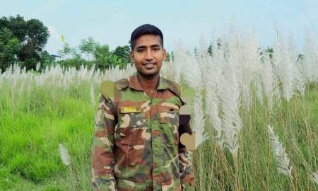 ট্যাংক দুর্ঘটনায় সদ্যজাত সন্তানকে রেখে না ফেরার দেশে সৈনিক পিয়াস