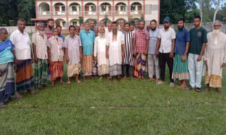 দীর্ঘদিন কর্মস্থলে অনুপস্থিতিতে অধ্যক্ষের স্থায়ী বহিষ্কারের দাবি