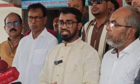 জামায়াতের কারণেই আওয়ামী লীগ আন্দোলনের সাহস পাচ্ছে: রাশেদ খান