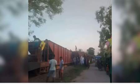 ময়মনসিংহে মালবাহী ট্রেনের এক বগি লাইনচ্যুত, ট্রেন চলাচল বন্ধ