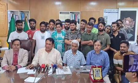 দীর্ঘ ৮ ঘণ্টা অবরুদ্ধ থাকার পর এমপির হস্তক্ষেপে মুক্ত গোবিপ্রবি উপাচার্য
