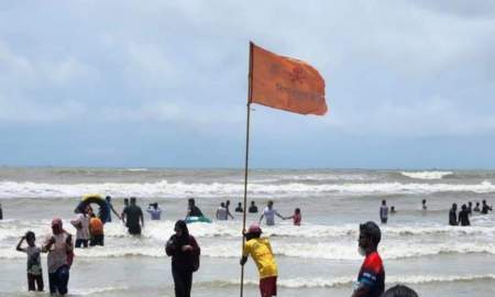 কক্সবাজার সৈকতে গোসলে নেমে স্রোতে ভেসে পর্যটক নিখোঁজ