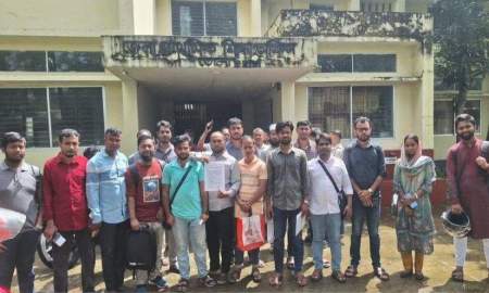 নিয়োগপত্র না পাওয়ার কারণ ও পরবর্তী করণীয় জানতে চেয়ে জেলা প্রাথমিক শিক্ষা অফিসে ৮৪ শিক্ষকের স্মারকলিপি
