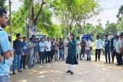সরকারি চাকরিতে ভাইভার নম্বর বৃদ্ধির প্রতিবাদে কুবিতে মানববন…