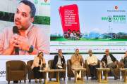 আগামী শিক্ষাবর্ষে মাধ্যমিক শ্রেণির বইয়ে এআই, রোবোটিক্সসহ স…