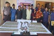 চকরিয়ায় বিপুল পরিমাণ অস্ত্র-গুলি উদ্ধার, গ্রেপ্তার ৬