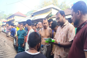 ভয়াবহ অগ্নিকাণ্ডে ১২ দোকান পুড়ে ছাই, ক্ষতি প্রায় কোটি টাকা,…