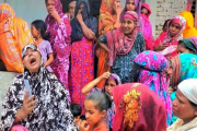 ফেসবুক পোস্টকে কেন্দ্র করে এক নারীকে পিটিয়ে হত্যার অভিযোগ