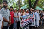 মাদক ব্যবসায়ীদের বিরুদ্ধে ৬ গ্রামের মানুষের বিক্ষোভ