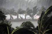 রাতের মধ্যেই ১৩ অঞ্চলে ঝড়ের আভাস