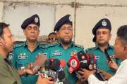 থানার কাছেই মিরপুরে গুঁড়িয়ে দেওয়া সেই টিকাকেন্দ্র, যা বললেন…