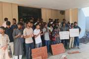 সাপের কামড়ে আইসিইউতে শিক্ষার্থী, প্রাধ্যক্ষের পদত্যাগের দাব…
