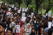 আন্দোলনের অষ্টম দিনে চুয়েট শিক্ষার্থীদের মুখোশ মিছিল ও আইড…