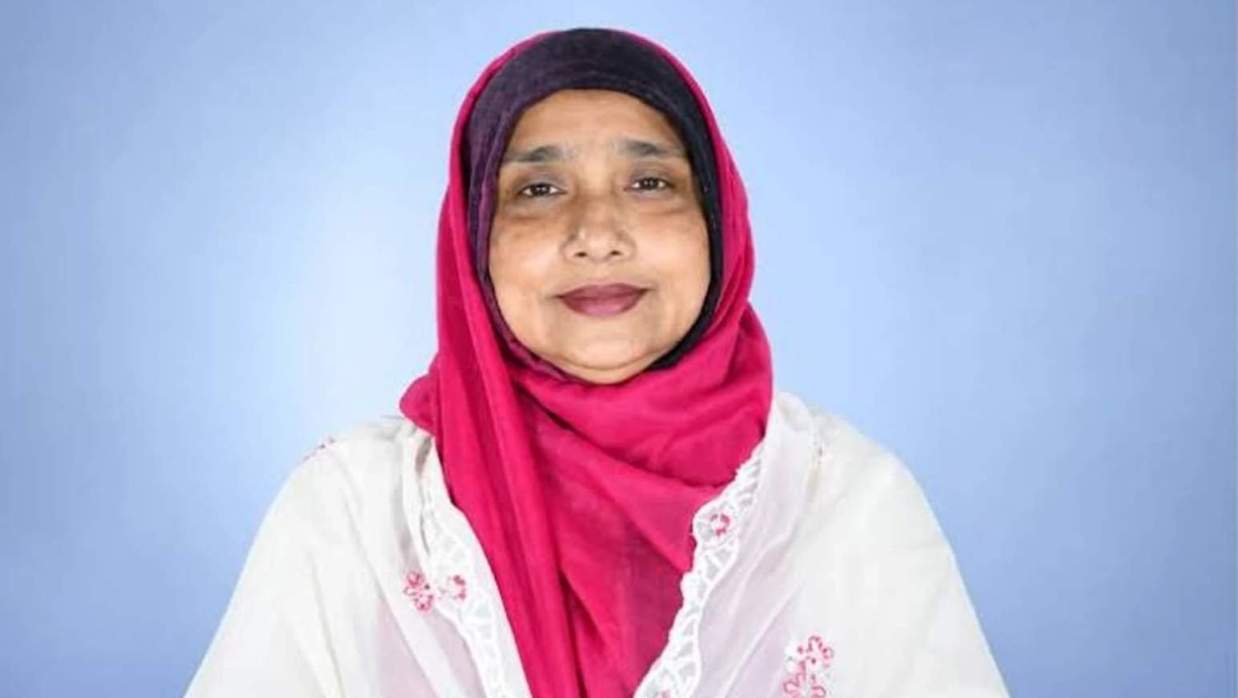  সদ্যপদত্যাগকৃত এমপি ফেরদৌসী আহমেদের মিষ্টি