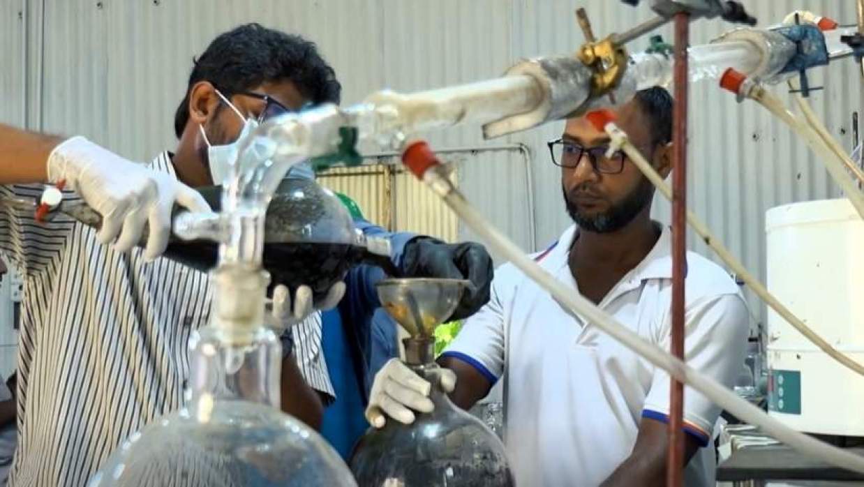 বর্জ্যকে কাজে লাগিয়ে জ্বালানি তেল উৎপাদন